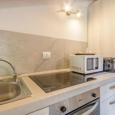 Stazione A 200m - Centro - Easy *